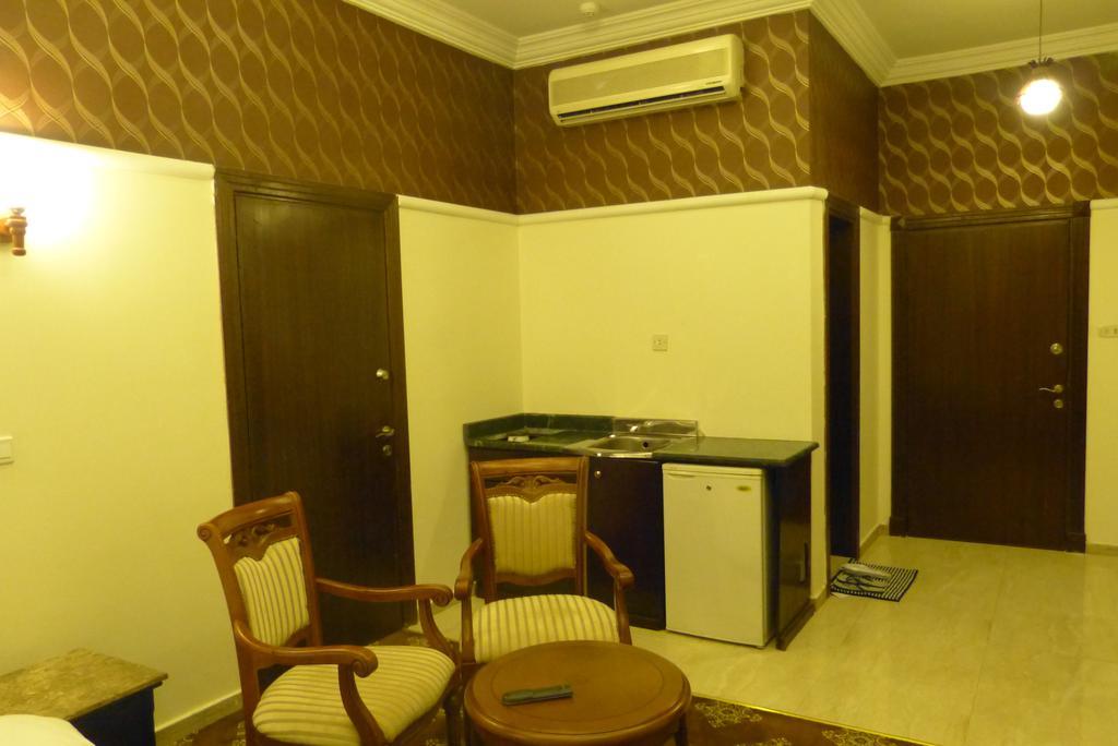ג'דה Al Denny Aparthotel חדר תמונה